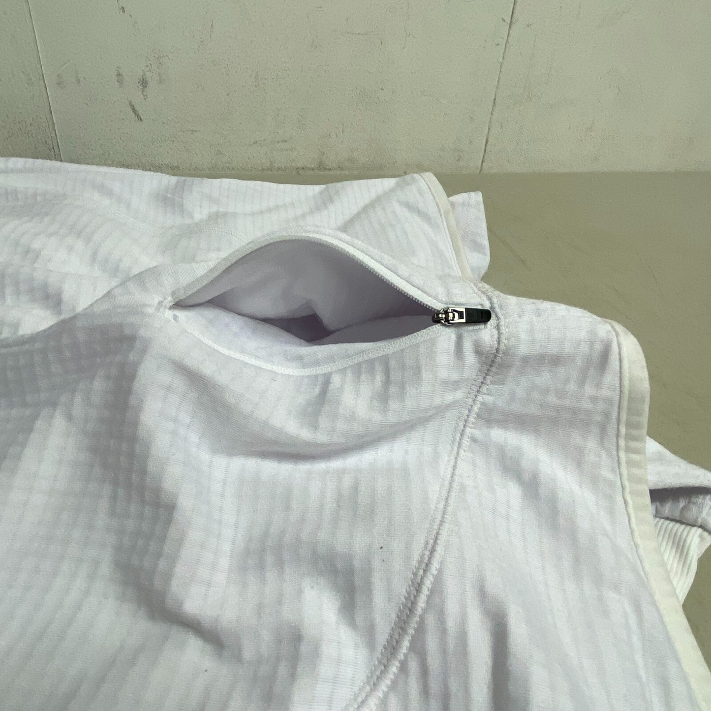 DSG Womens Run Grid Full Zip Pure White Jacket Solid Long Sleeve DAW21205