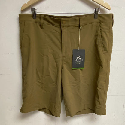 Alpine design Men's Flat Front Trailhead Tech Short Ermine ADM11803 Brand New