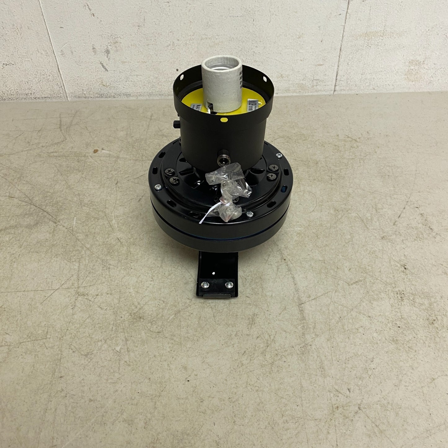 Harbor Breeze Armitage 52-Inches Bronze with Toffee/cocoa Blades Indoor Flush