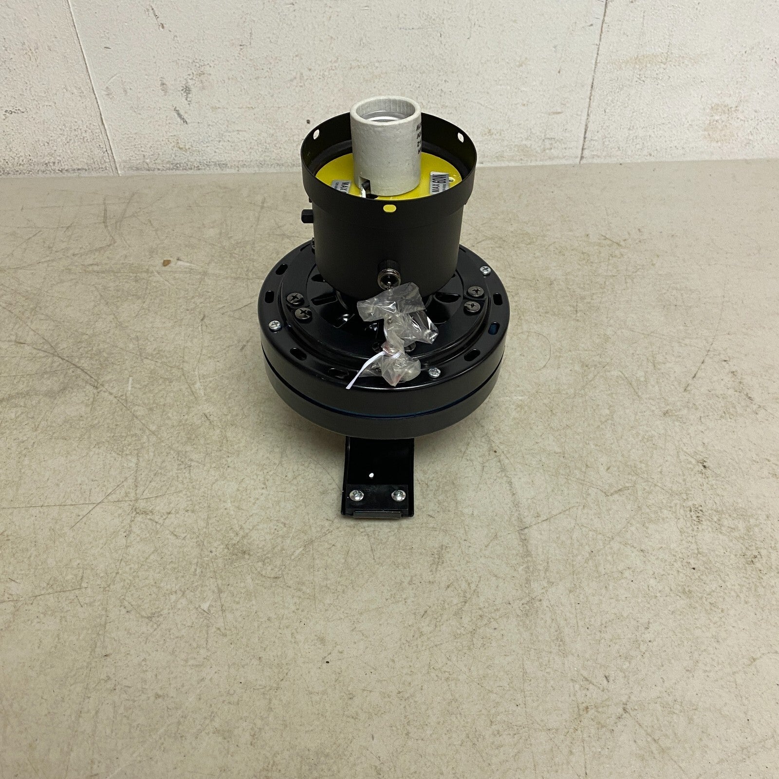 Harbor Breeze Armitage 52-Inches Bronze with Toffee/cocoa Blades Indoor Flush